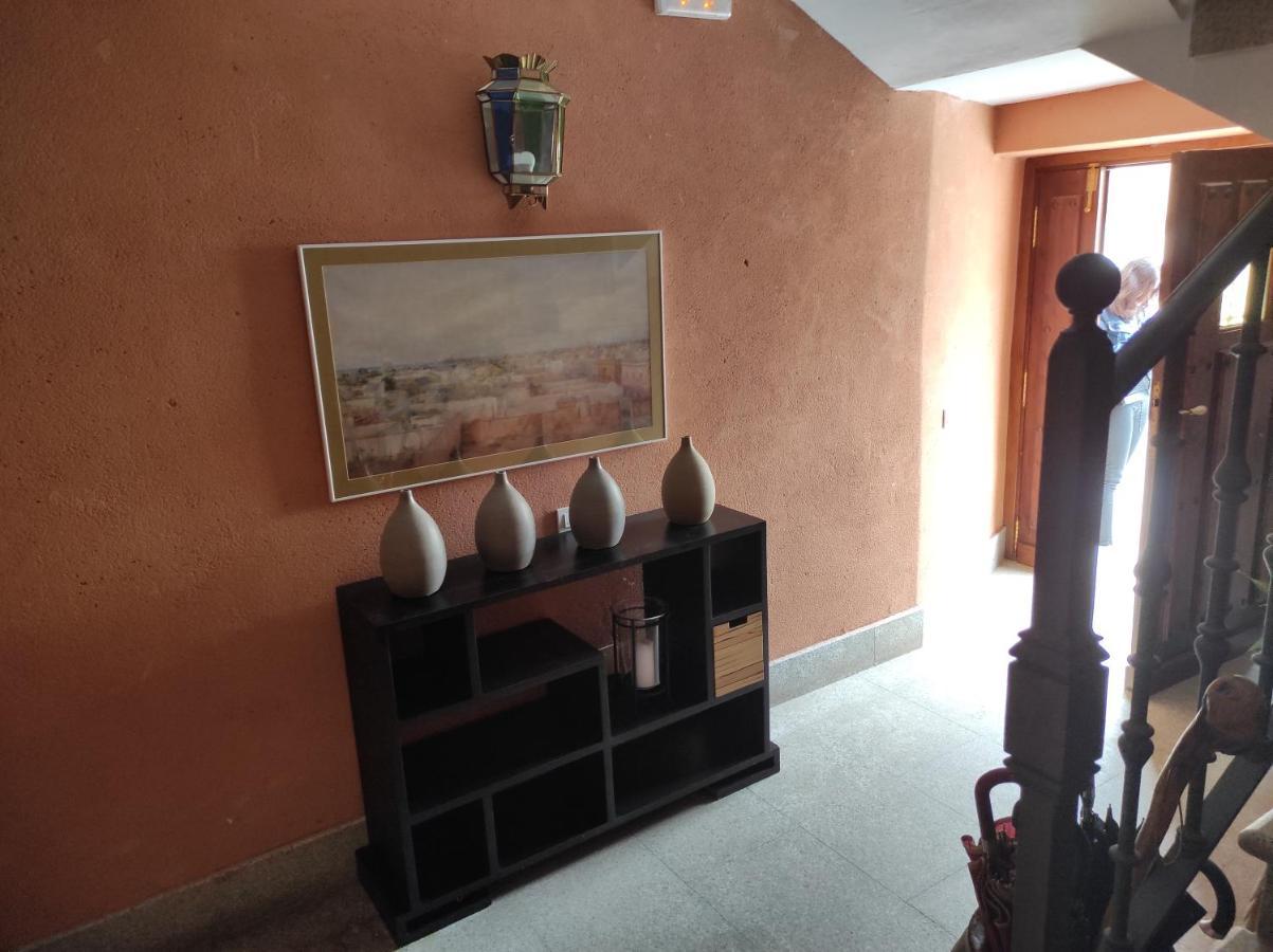 El Capricho De Valganon Apartment ภายนอก รูปภาพ
