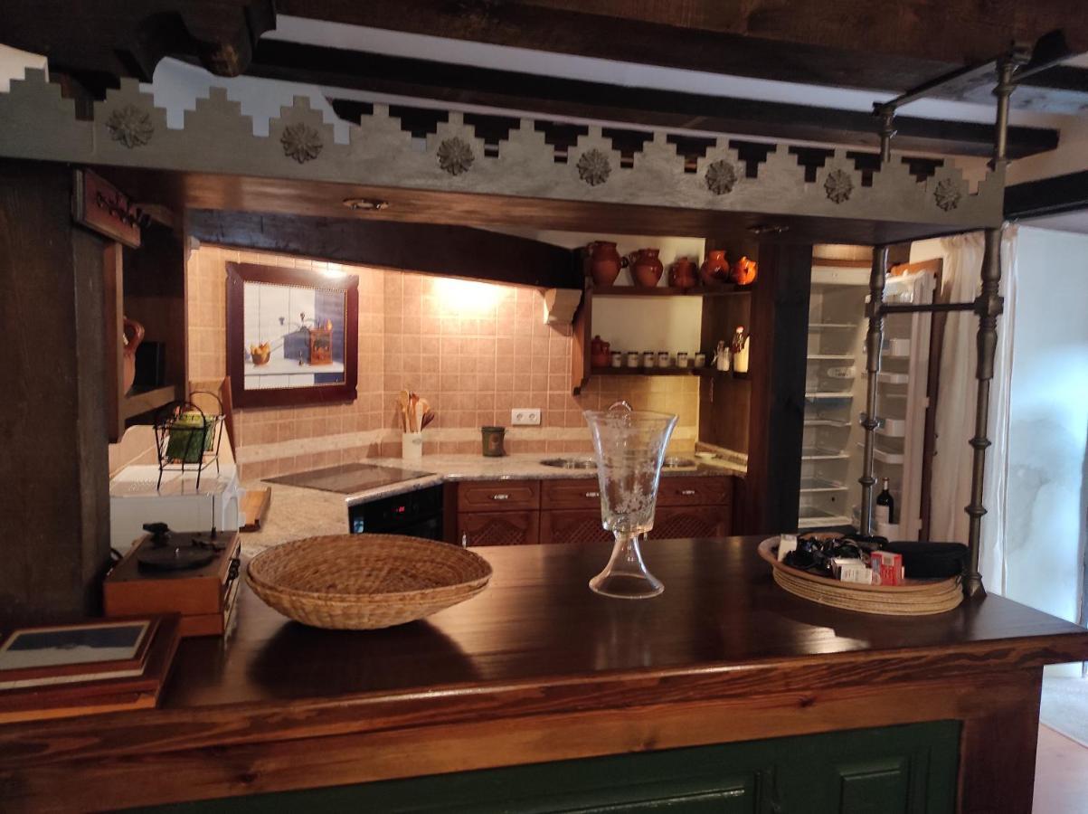 El Capricho De Valganon Apartment ภายนอก รูปภาพ