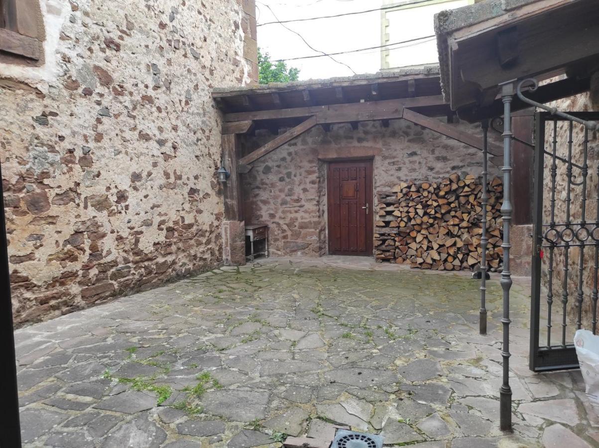 El Capricho De Valganon Apartment ภายนอก รูปภาพ