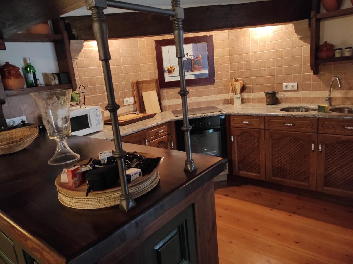 El Capricho De Valganon Apartment ภายนอก รูปภาพ